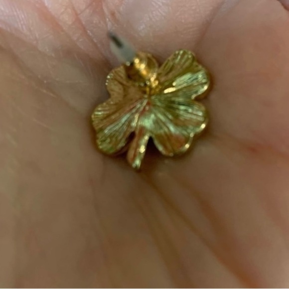 Green Shamrock 4 Leaf Clover Gold Tone Post Earrings-St Patrick’s Day Clover - Picture 3 of 4
